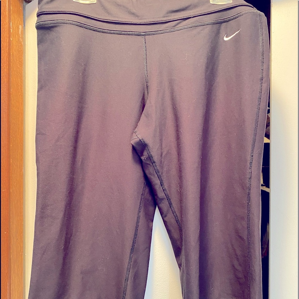 Nike Dri Fit Capris, waist 17 inches, Rise 10 inches, inseam 18 inches